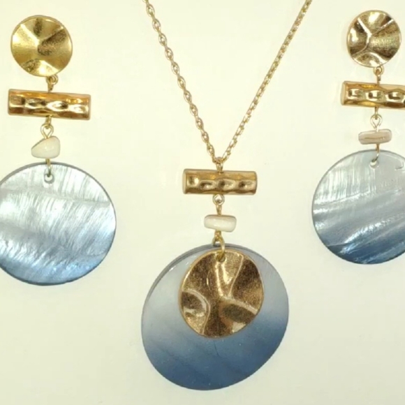 Necklace & Earring Set - Picture 6 of 11